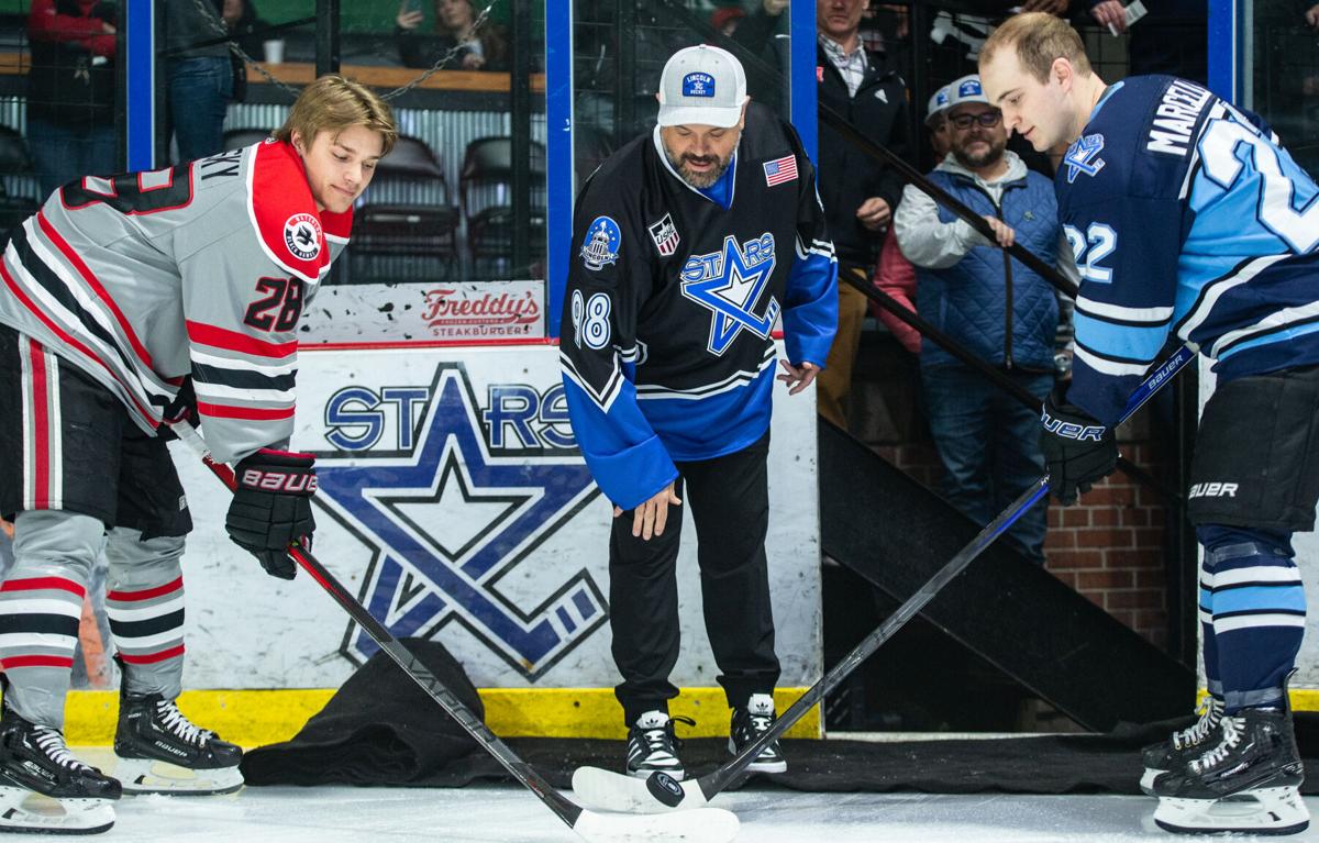 Waterloo Black Hawks vs. Lincoln Stars, 4.1